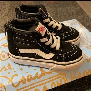 Toddler sk8 hi zip vans